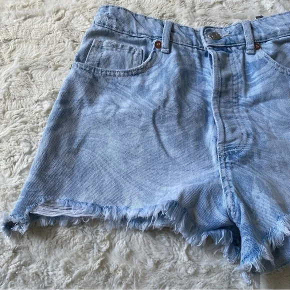 Zara Women's Blue Printed Denim Cut-Off Shorts Size 6 - Picture 5 of 6